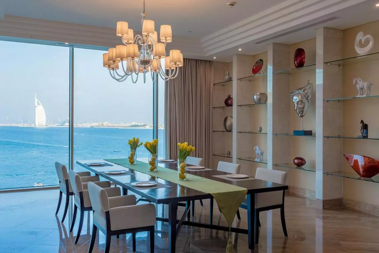 RIXOSTHEPALM_SHABAVIZ (10).jpg